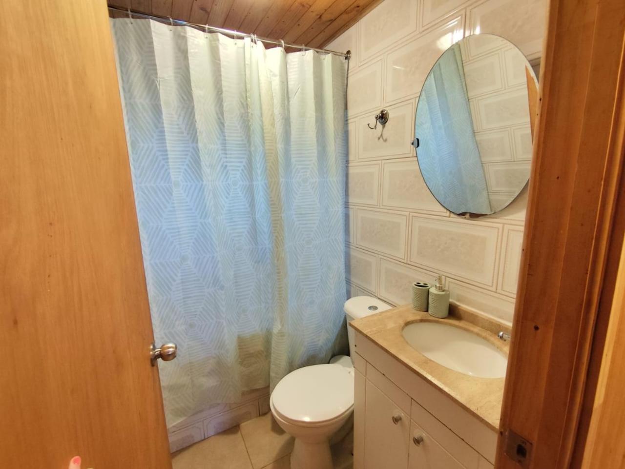 Cabanas Ayalen Con Vista Al Lago 푸콘 객실 사진